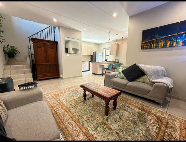 2 BEDROOM TOWNHOUSE FOR SALE IN FERNDALE
